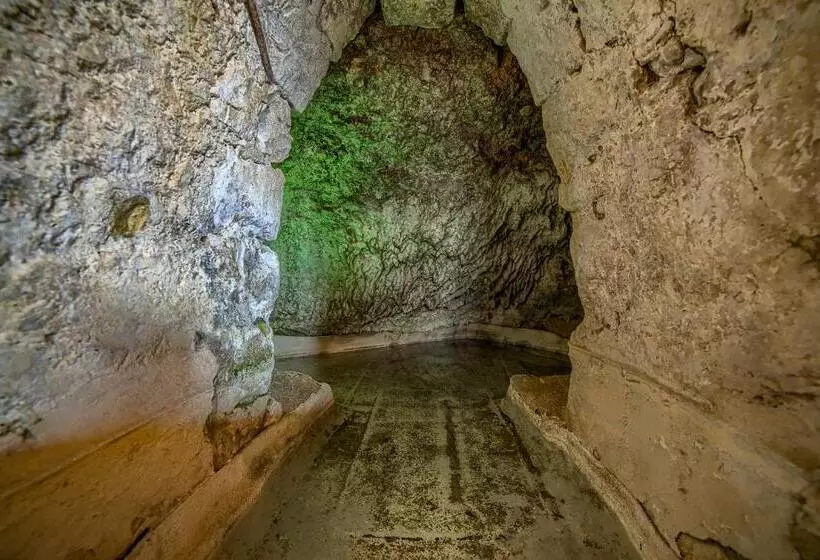 La Fonte Degli Dei