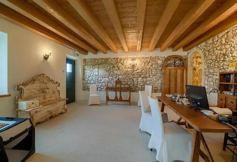 La Fonte Degli Dei