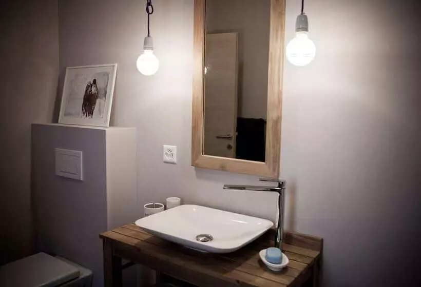 Le Coq Chantant B&b And Boutique