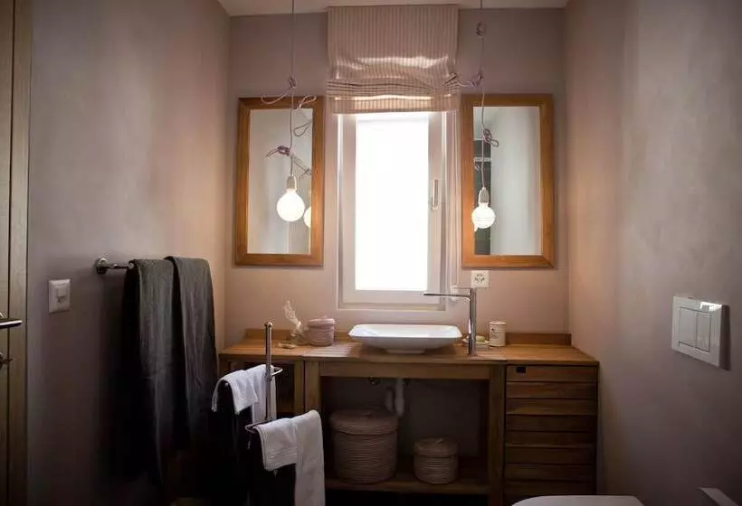 Le Coq Chantant B&b And Boutique