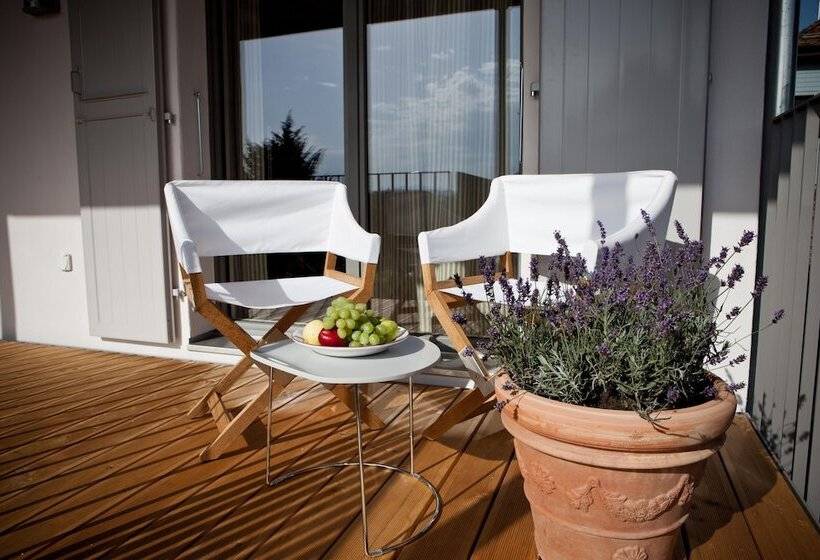 Le Coq Chantant B&b And Boutique