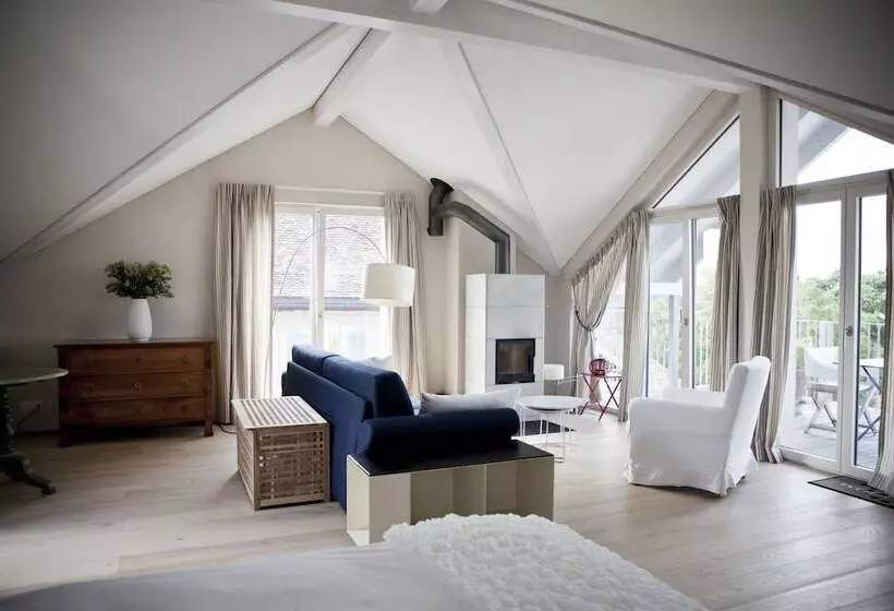 Le Coq Chantant B&b And Boutique