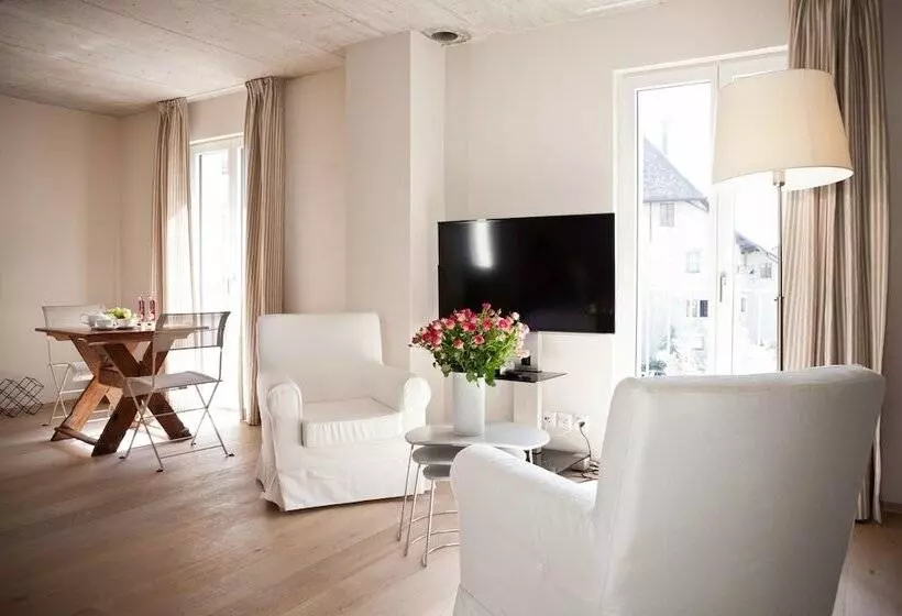 Le Coq Chantant B&b And Boutique