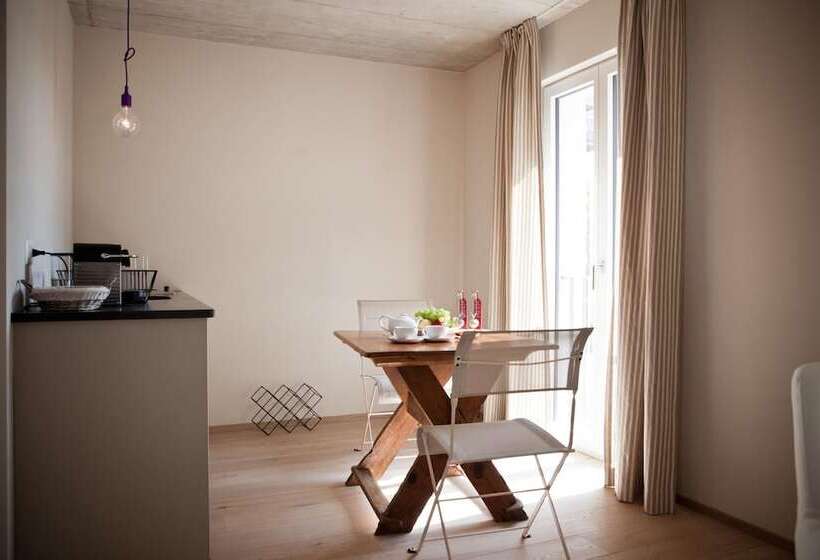 Le Coq Chantant B&b And Boutique