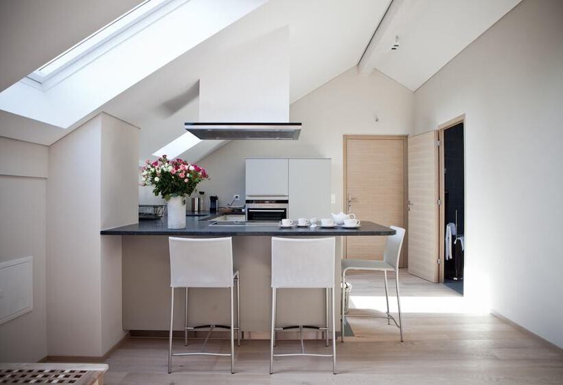 Le Coq Chantant B&b And Boutique