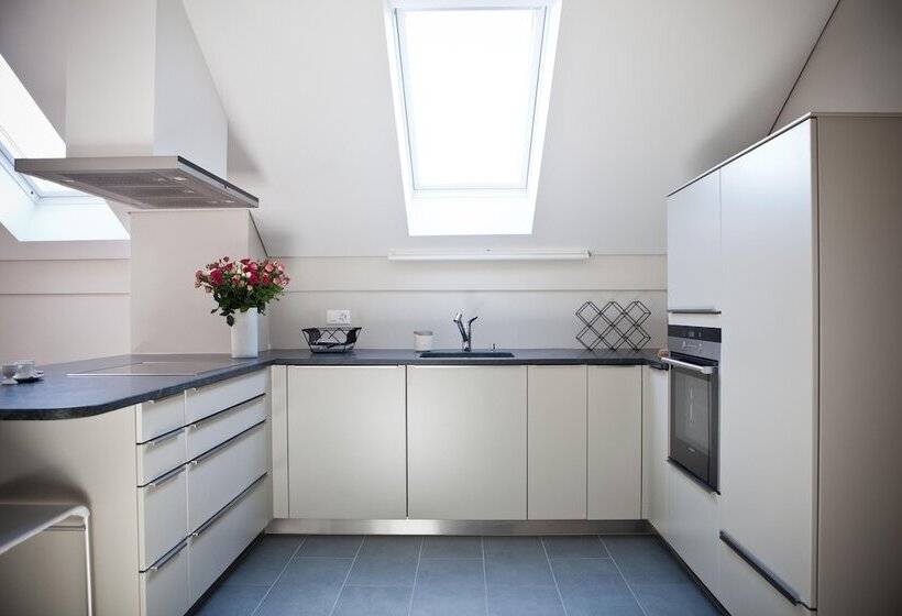 Le Coq Chantant B&b And Boutique