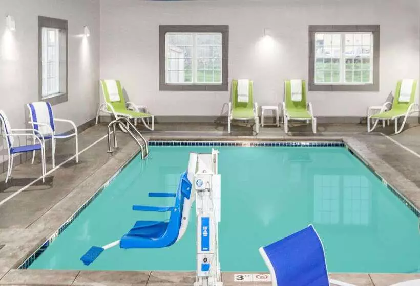 Microtel Inn & Suites By Wyndham West Fargo Near Medical Center