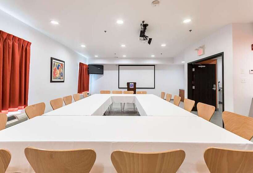 Motel 6 Moosomin, Sk