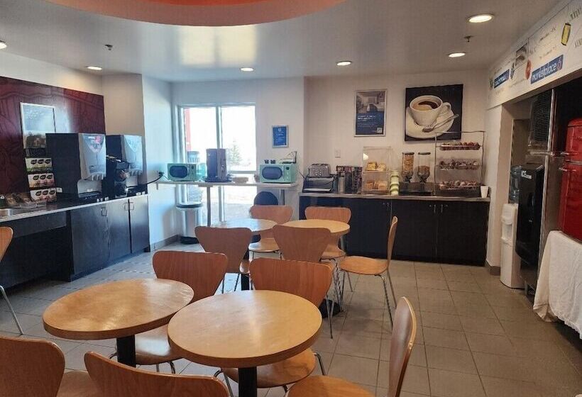 Motel 6 Moosomin, Sk