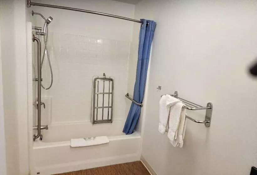 Motel 6 Moosomin, Sk