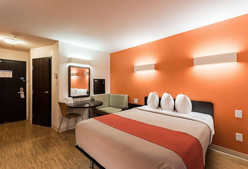 Motel 6 Moosomin, Sk