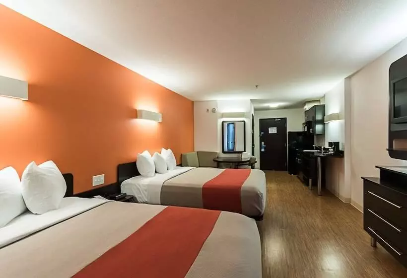 Motel 6 Moosomin, Sk