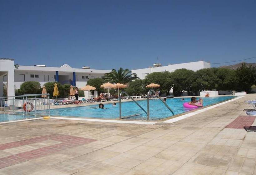 Nikos 2 Studios & Apartments