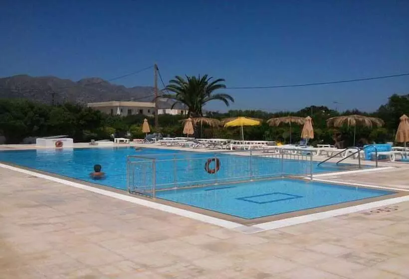 Nikos 2 Studios & Apartments