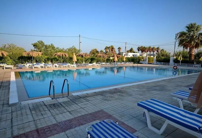 Nikos 2 Studios & Apartments