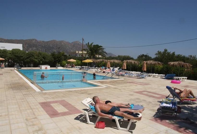 Nikos 2 Studios & Apartments