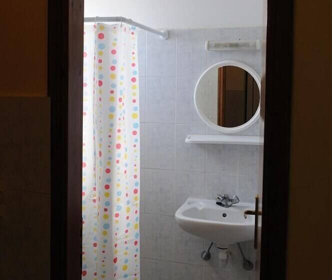 Nikos 2 Studios & Apartments