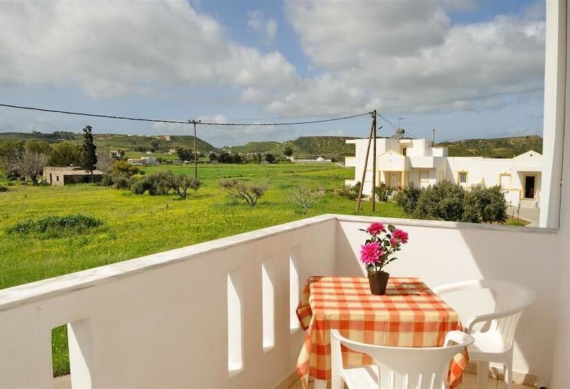 Nikos 2 Studios & Apartments