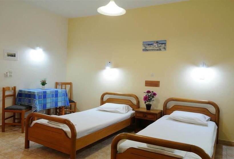 Nikos 2 Studios & Apartments