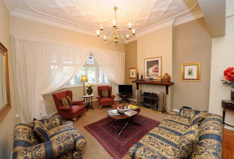 膳宿费 Oxford Lodge Vryheid