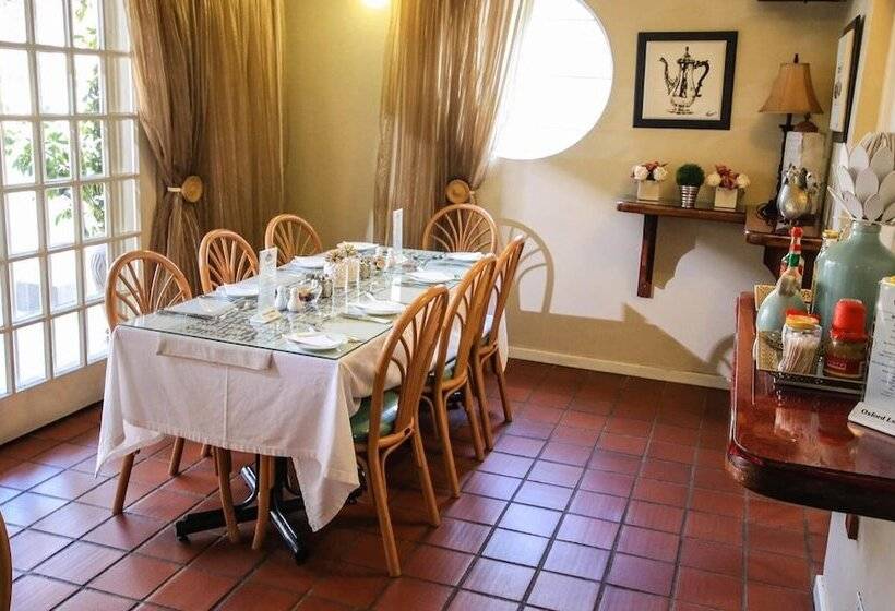 膳宿费 Oxford Lodge Vryheid