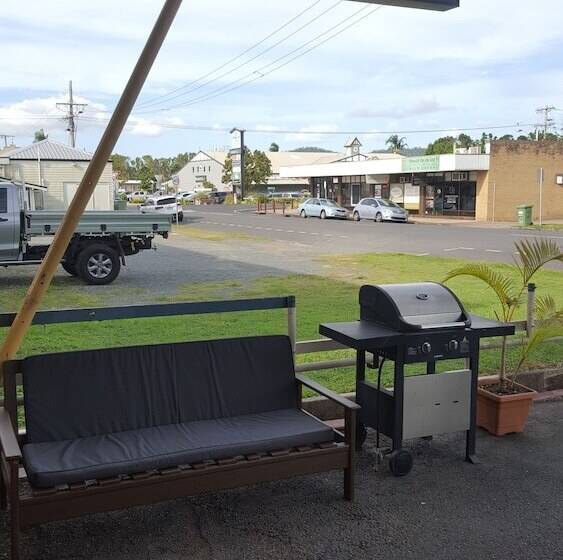 Proserpine Motel