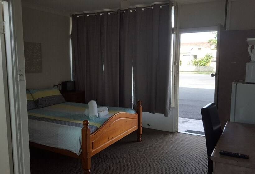 Proserpine Motel