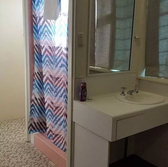 Proserpine Motel
