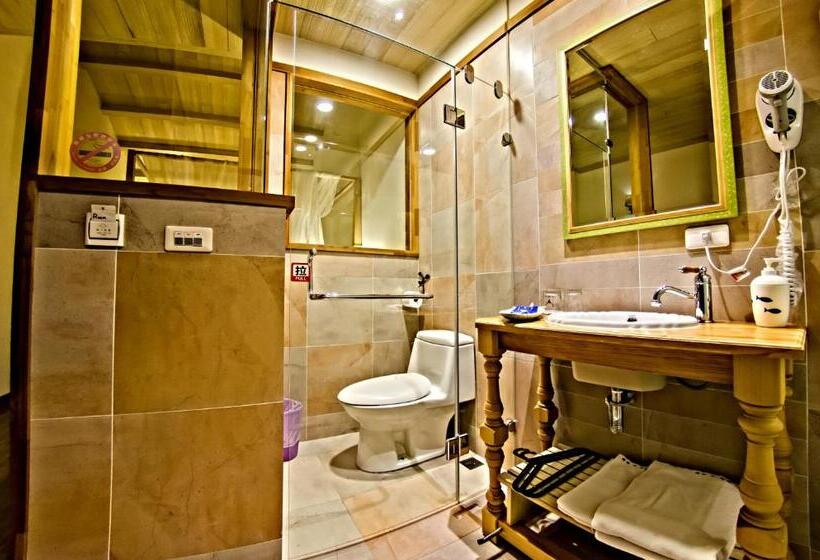 Sasa Nor Lamour B & B