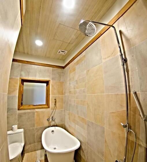 Sasa Nor Lamour B & B