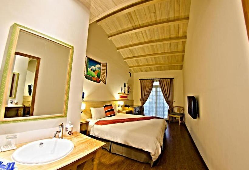 Sasa Nor Lamour B & B
