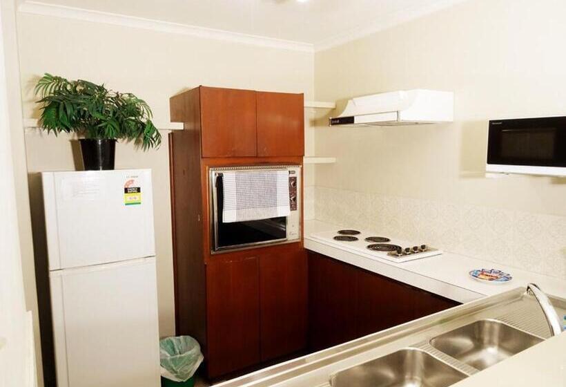 Scarborough & Absolutely Beachfront