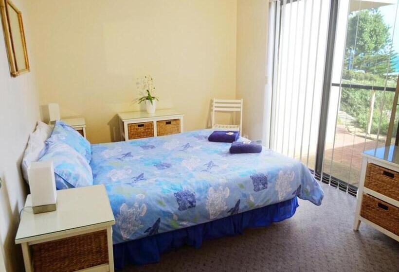 Scarborough & Absolutely Beachfront