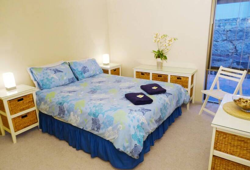 Scarborough & Absolutely Beachfront