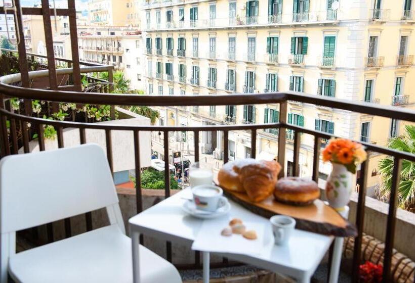 تختخواب و صبحانه Sallù Boutique