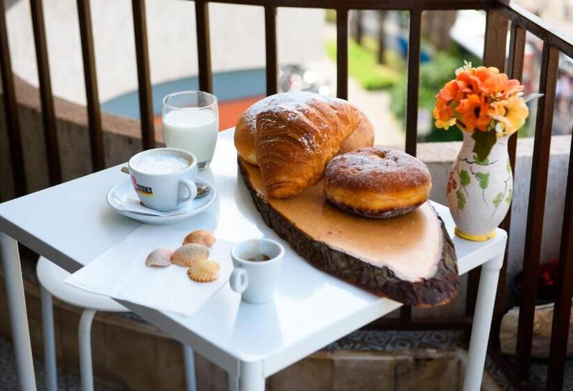 تختخواب و صبحانه Sallù Boutique