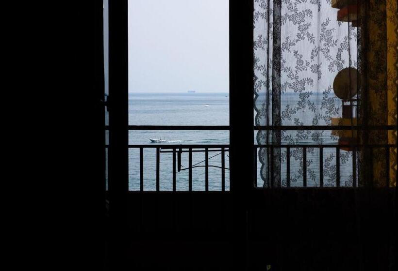 تختخواب و صبحانه Sallù Boutique