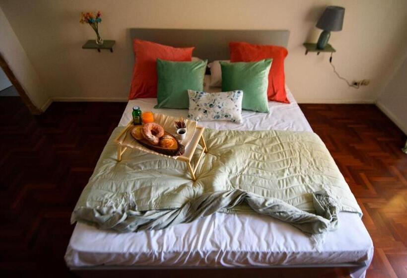 تختخواب و صبحانه Sallù Boutique