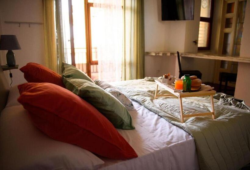 تختخواب و صبحانه Sallù Boutique