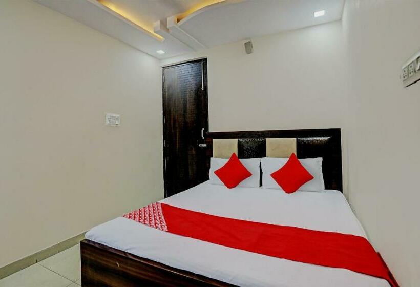 Oyo Flagship 81525b Hotel Avenue