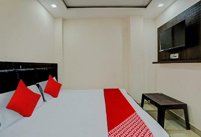 Oyo Flagship 81525b Hotel Avenue