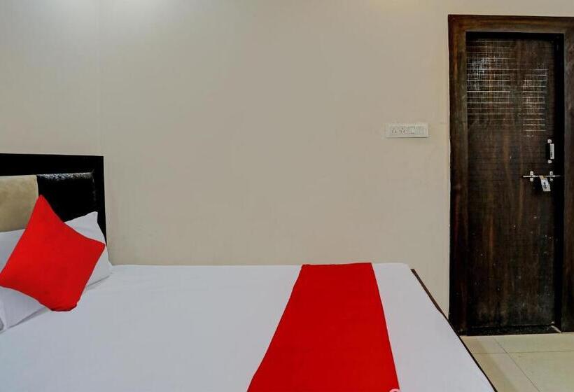 Oyo Flagship 81525b Hotel Avenue