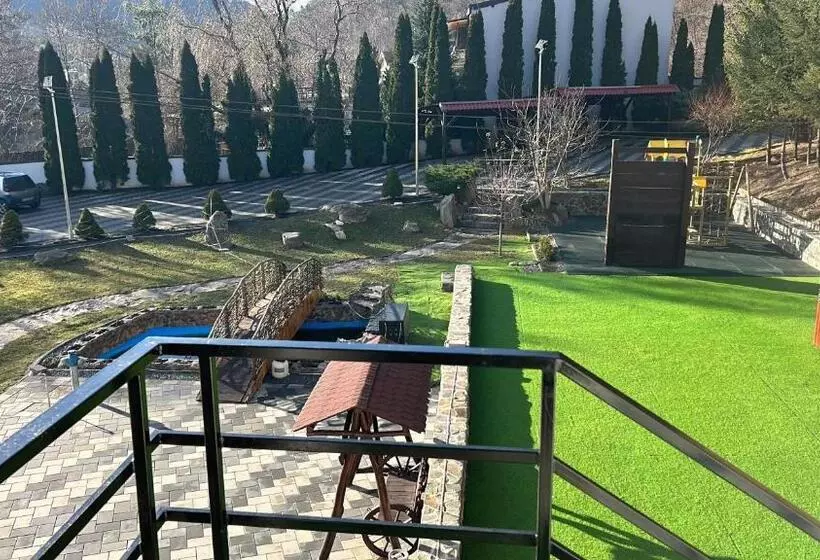 Majatalo Lacul De Argint