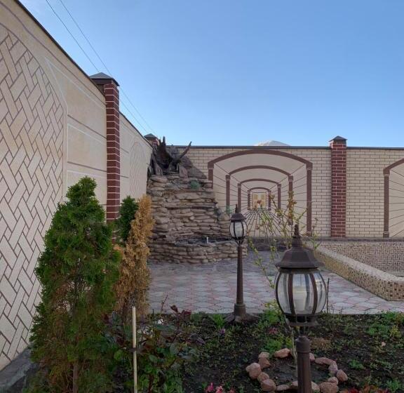 استراحتگاه Chinar