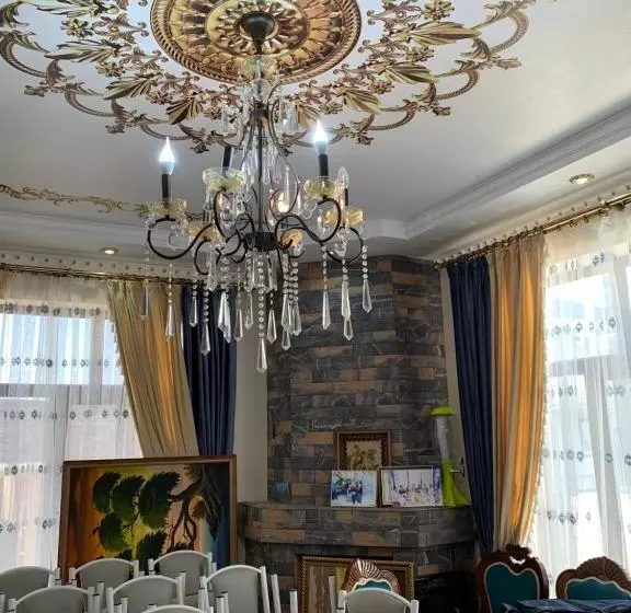استراحتگاه Chinar