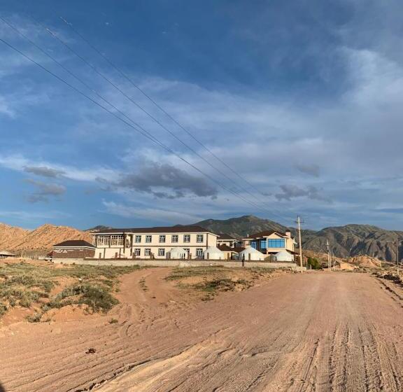 استراحتگاه Chinar