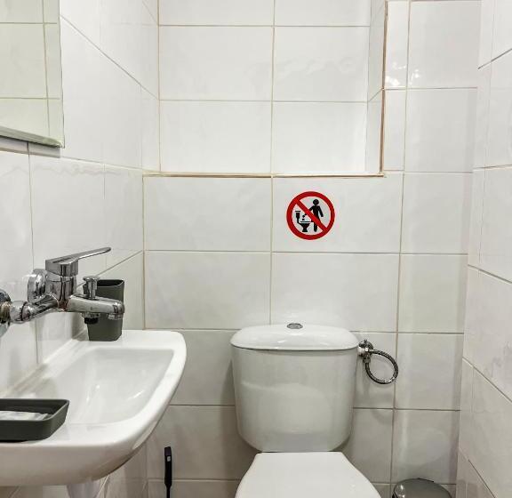 ユースホステル Private Rooms In Silvy S Pretty House