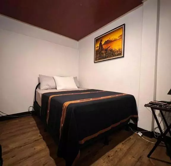 هتل Casa Alejandro De Los Caballeros