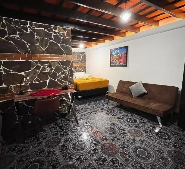 هتل Casa Alejandro De Los Caballeros