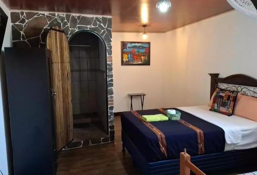 هتل Casa Alejandro De Los Caballeros